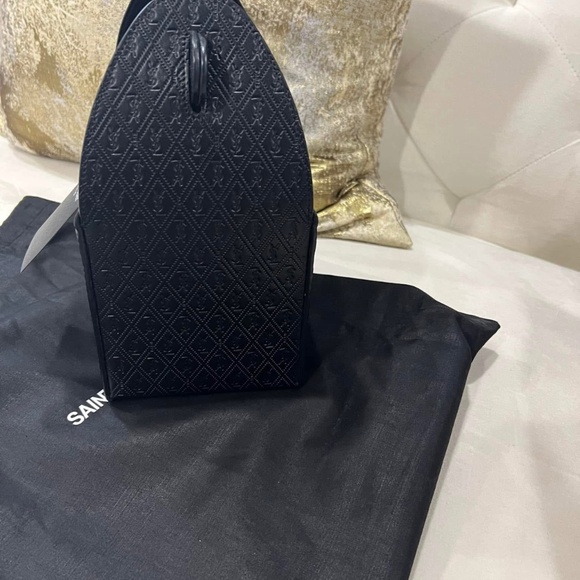 Saint Laurent Take Away - Picture 3 of 5